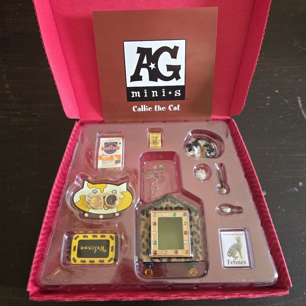 Rare American Girl Minis- Callie The Cat Complete Set